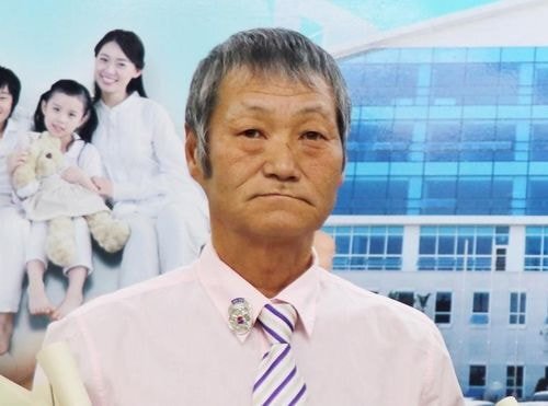 다리 밑 추락한 통학 차량서 어린이 9명 구한 60대 의인 | 인스티즈