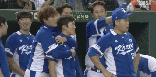 대한민국 역사상 가장 통쾌했던 빠던.gif | 인스티즈