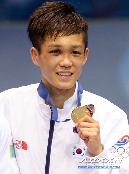 전직 조폭 vs 복싱 금메달리스트 스파링.GIF | 인스티즈