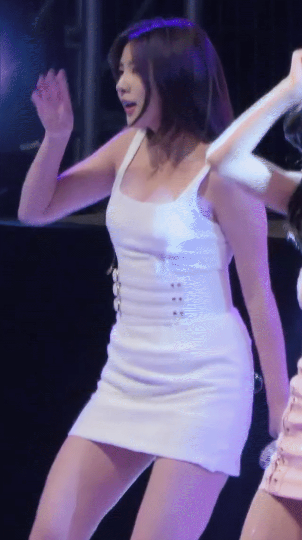 에이핑크 하영이 어깨끈 .gif | 인스티즈