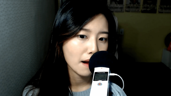 ASMR녹음하는 아프리카인.GIF | 인스티즈