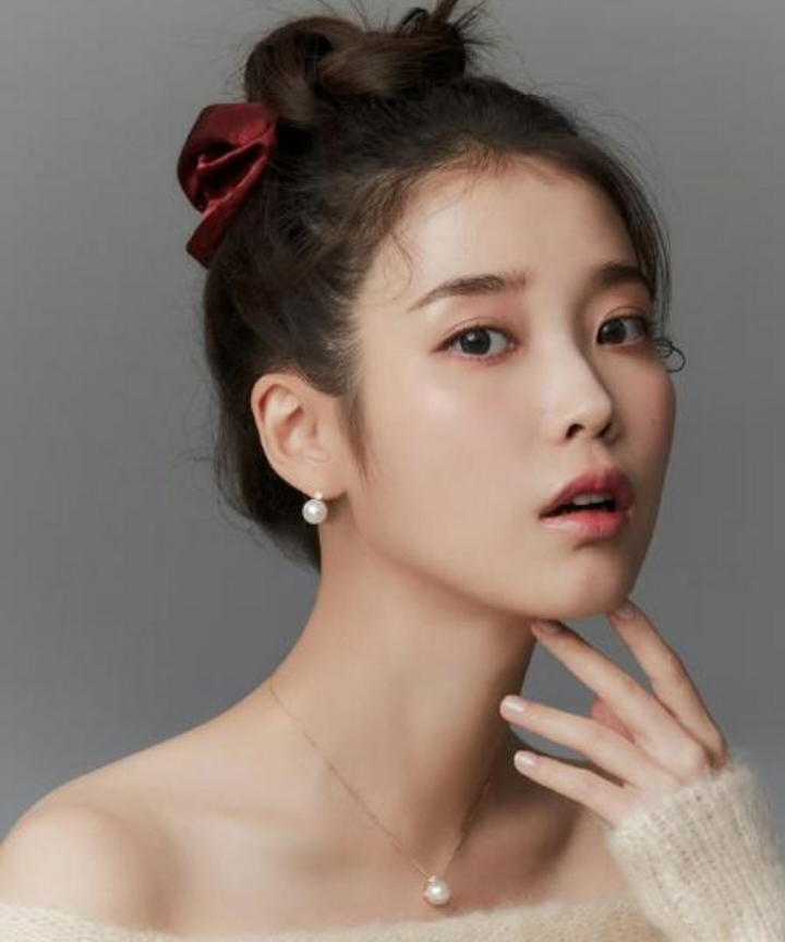 치명적인 오늘자 아이유 | 인스티즈