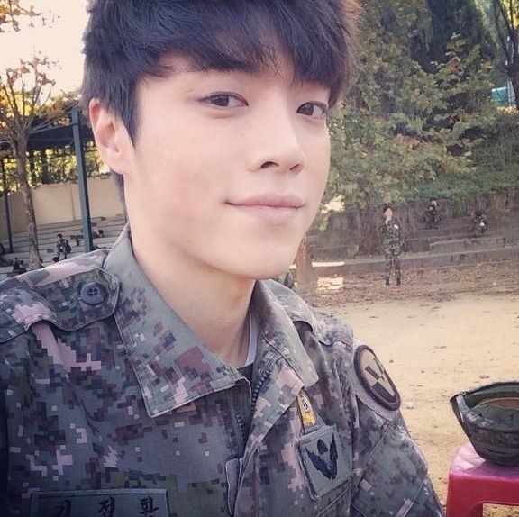 예비군 간 연예인들.jpg | 인스티즈