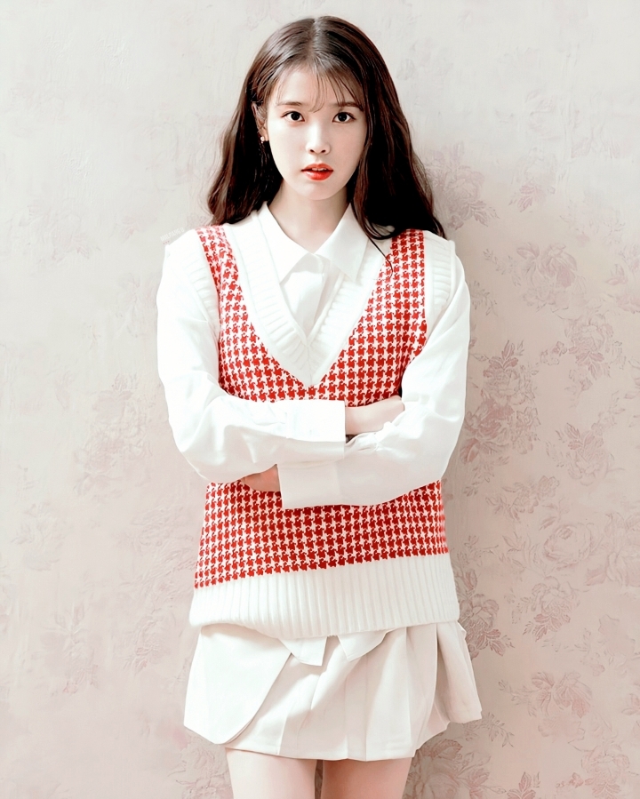 아이유, 사회적 거리두기 독려 눈길 "이번 주말 집콕 챌린지 하실 분?” | 인스티즈