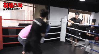 전직 조폭 vs 복싱 금메달리스트 스파링.GIF | 인스티즈