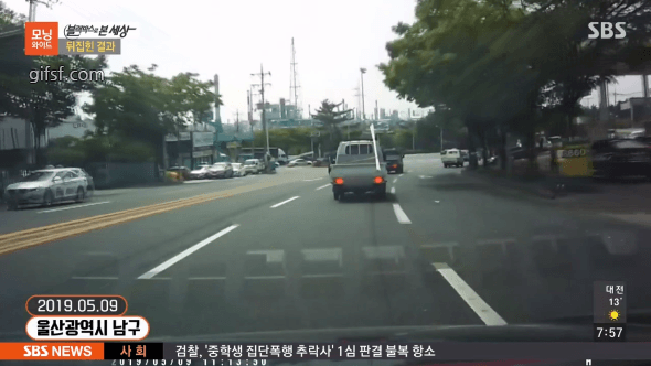 택시의 조작 실수로 인한 전도 사고 | 인스티즈