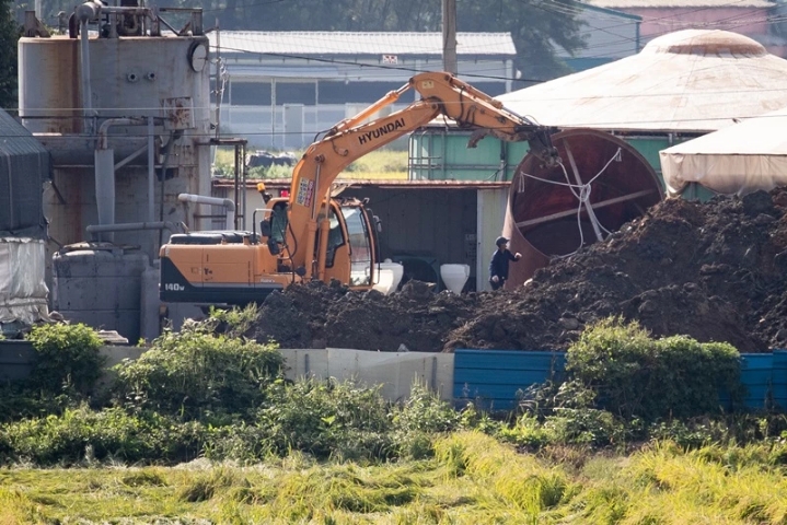 하늘에서 내려다본 파주 돼지 살처분 현장 | 인스티즈