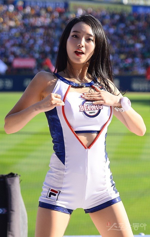 시원시원한 치어리더 이나경 | 인스티즈