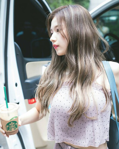 차에서 내리는 트와이스 사나 미나 | 인스티즈