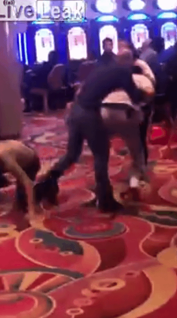 카지노에서 시비 붙은 야쿠자.gif | 인스티즈