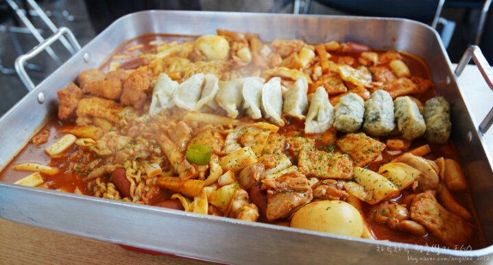 괴물떡볶이 이미지