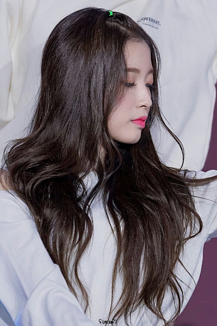 갈수록 예뻐지는 오마이걸 막내 아린이.....jpg | 인스티즈