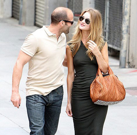 꿀 떨어지는 제이슨 스타뎀-로지 헌팅턴 휘틀리 커플 | 인스티즈