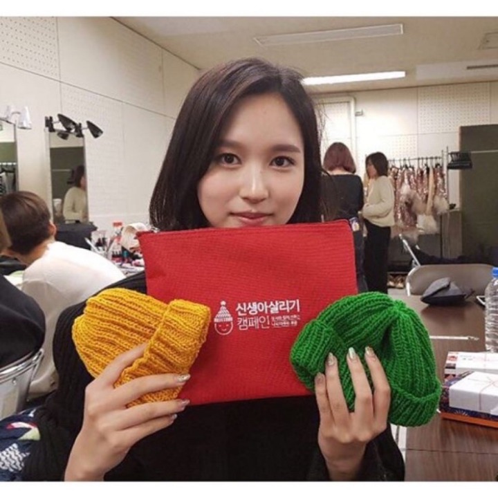 매니저가 비 맞는걸 본 트와이스 미나...gif | 인스티즈