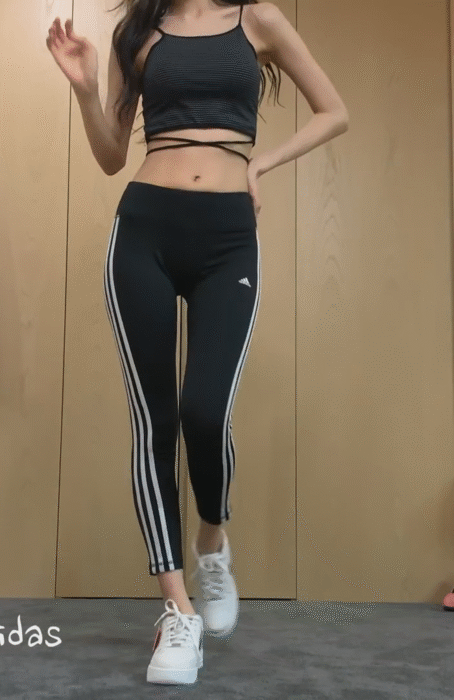 레깅스는 아디다스가 최고?.gif | 인스티즈