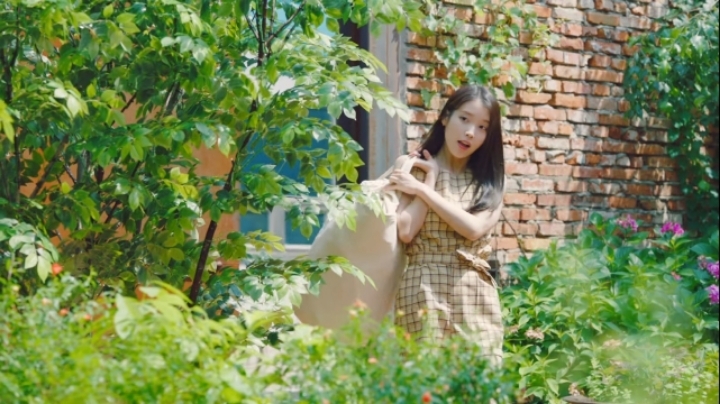 지구를 지키는 아이유 | 인스티즈