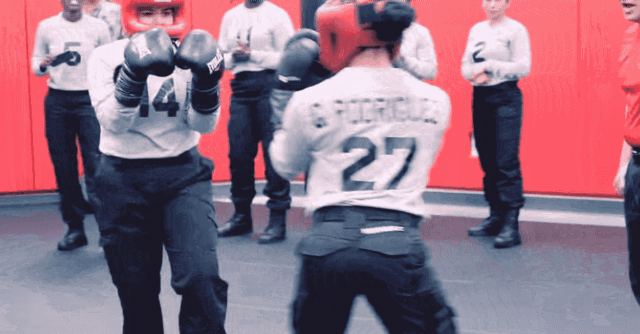 미국 여경들의 피지컬 기초훈련.gif | 인스티즈