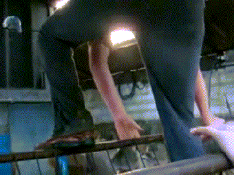 사슴 VS 인간 맞짱.....gif | 인스티즈