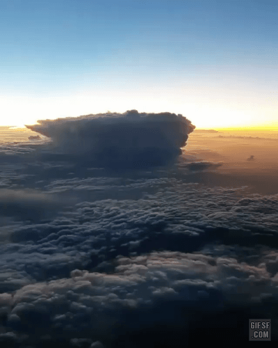 41,000피트 상공에서 본 폭풍.gif | 인스티즈