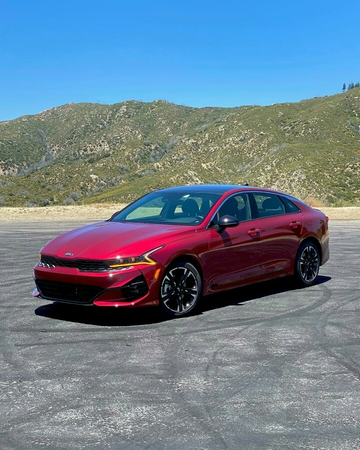 미국 매장에 입고된 기아 K5 | 인스티즈