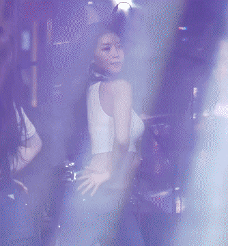 미주 흰티에 청바지 .gif | 인스티즈