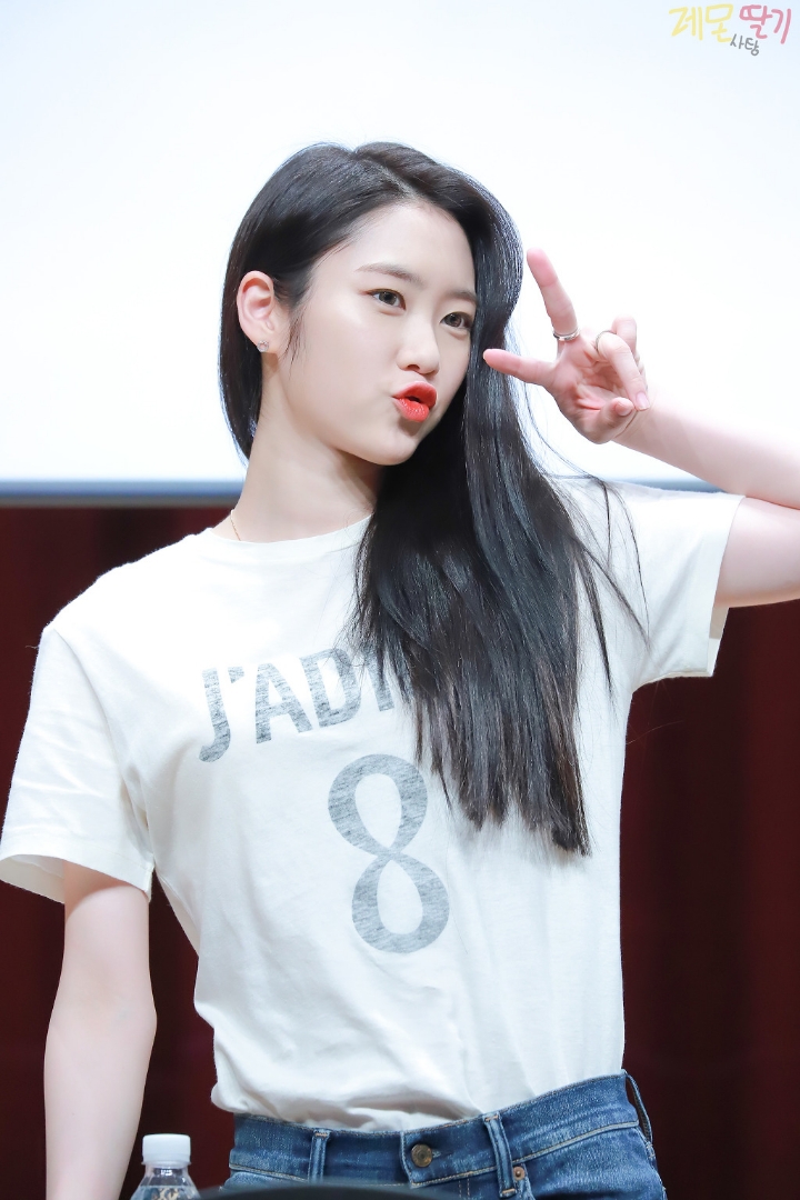 오마이걸 지호 금발vs흑발 | 인스티즈