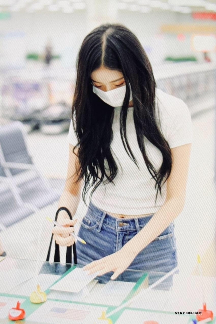 아이즈원 장원영 탈모 의심받는 장면.gif | 인스티즈