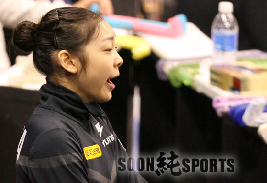 김연아 광고와 현실의 차이.gif | 인스티즈