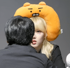 오늘 아이즈원 팬싸에서 안경 몰카남 적발..움짤 있습니다 | 인스티즈