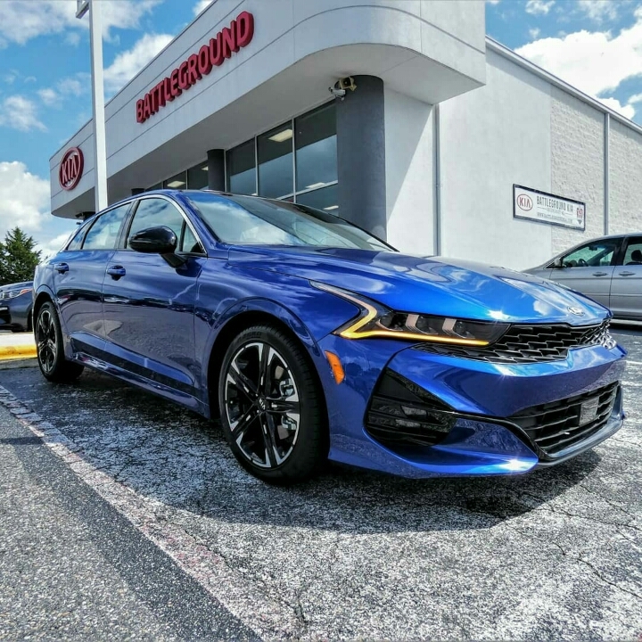 미국 매장에 입고된 기아 K5 | 인스티즈