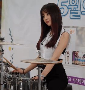 드럼 치는 누나.gif | 인스티즈