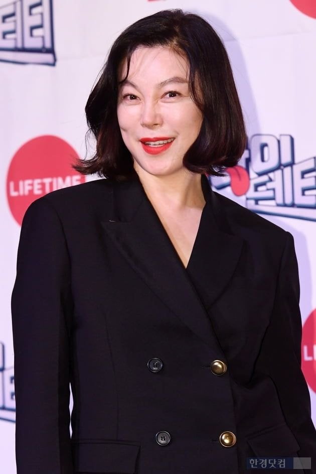 곧 환갑을 바라보는 연예인 | 인스티즈