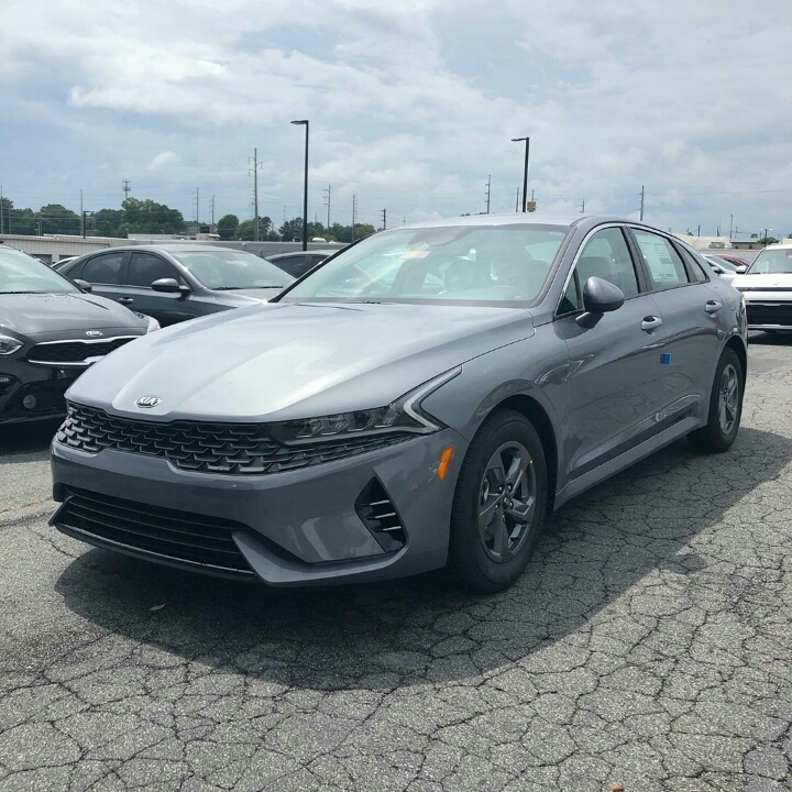 미국 매장에 입고된 기아 K5 | 인스티즈