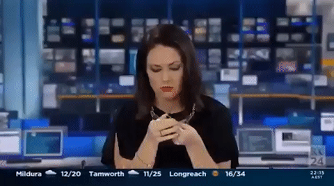 [유머] 생방송 중에 | 인스티즈