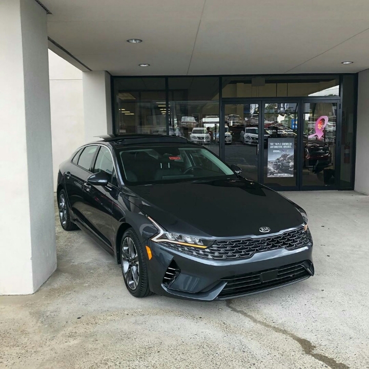 미국 매장에 입고된 기아 K5 | 인스티즈