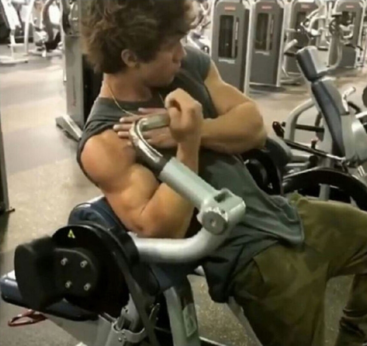 여친 만들기 위해 2년 동안 운동한 남자.jpg | 인스티즈