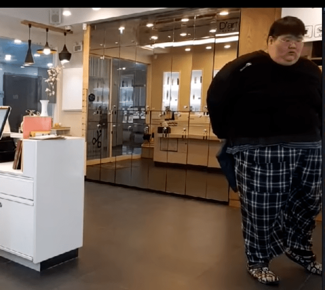 몸무게 230kg가 미용실 가면 생기는 일.jpg | 인스티즈