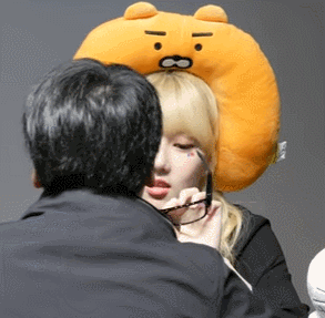 오늘 아이즈원 팬싸에서 안경 몰카남 적발..움짤 있습니다 | 인스티즈
