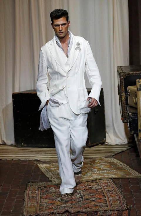 저는 그냥 수많은 갈색머리에 파란눈을 가진 남자중에 한명이에요 | 인스티즈