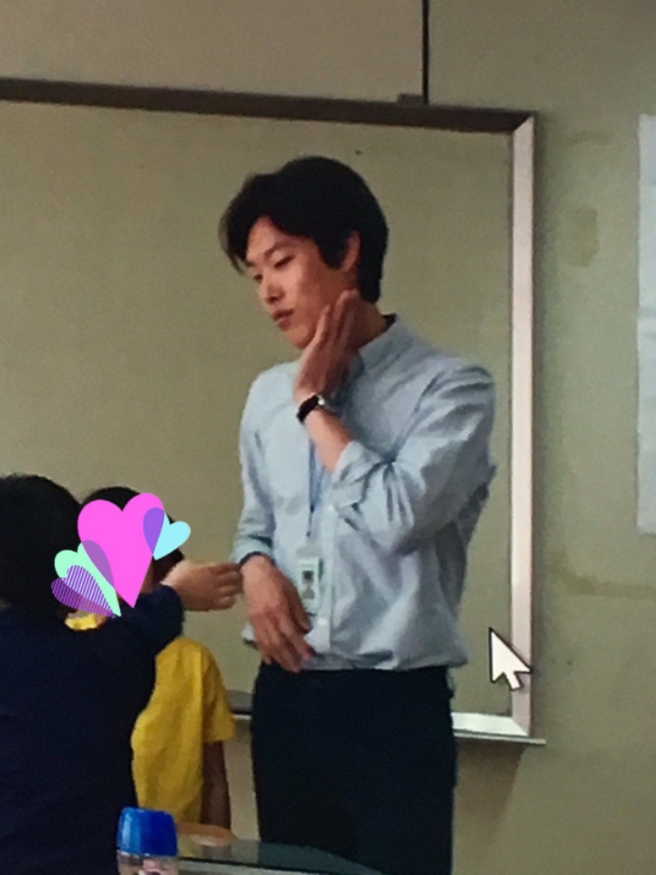 무대인사에서 데뷔전 방과후 뮤지컬 교사 때 가르치던 제자가 찾아온 배우 | 인스티즈