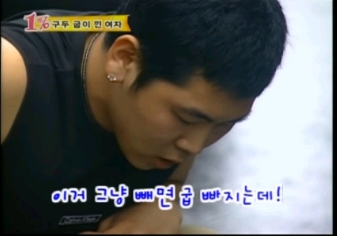 본인실수로 구두굽이 망가진 여성을본 시민들의 반응 관찰카메라 | 인스티즈