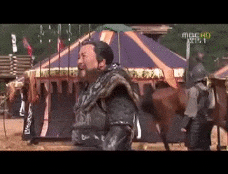 유튜브 볼때 진짜 많이 쓰는것 같은 연예인 짤.gif | 인스티즈