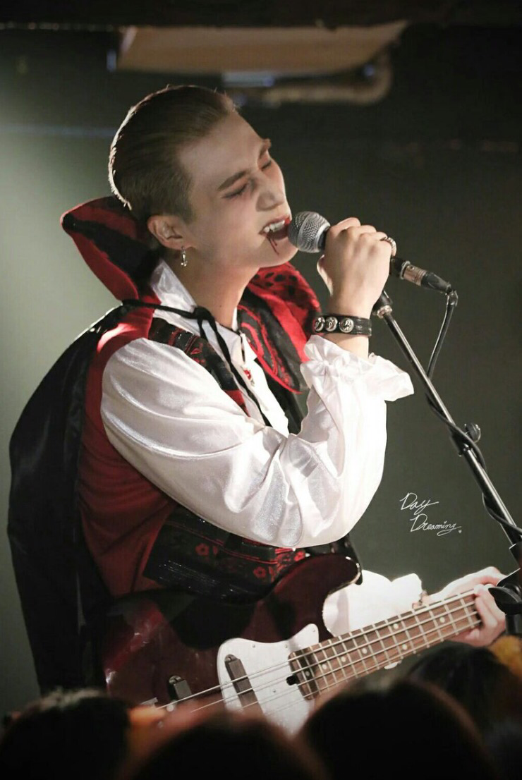 무대에서 할로윈 분장한 아이돌들 | 인스티즈