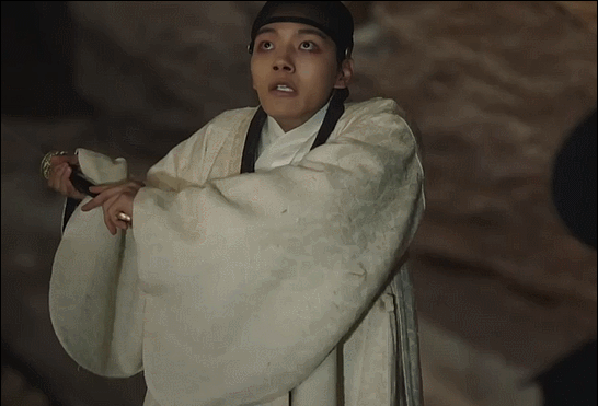 대본을 5년 전에 미리 줘도 이렇게 못할 거 같다는 디테일한 한 배우의 연기.gif | 인스티즈
