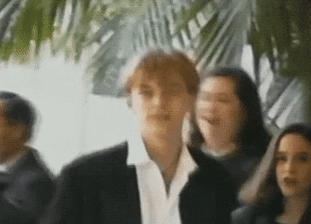 팬에게 사인해주는 세기말 레오나르도 디카프리오 | 인스티즈