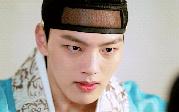 대본을 5년 전에 미리 줘도 이렇게 못할 거 같다는 디테일한 한 배우의 연기.gif | 인스티즈