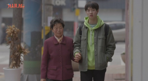 가시나들 촬영이 끝나고도 개인적으로 할머니 뵈러간 장동윤 | 인스티즈