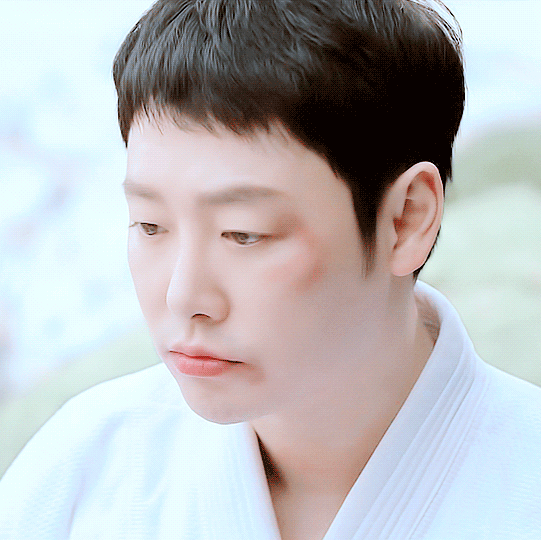 감독님과 몰래 상의후 남주몰래 기습 뽀뽀한 드라마 | 인스티즈