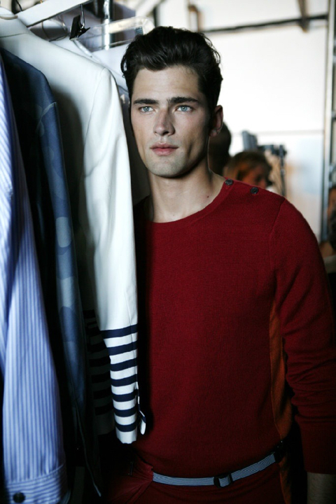 저는 그냥 수많은 갈색머리에 파란눈을 가진 남자중에 한명이에요 | 인스티즈