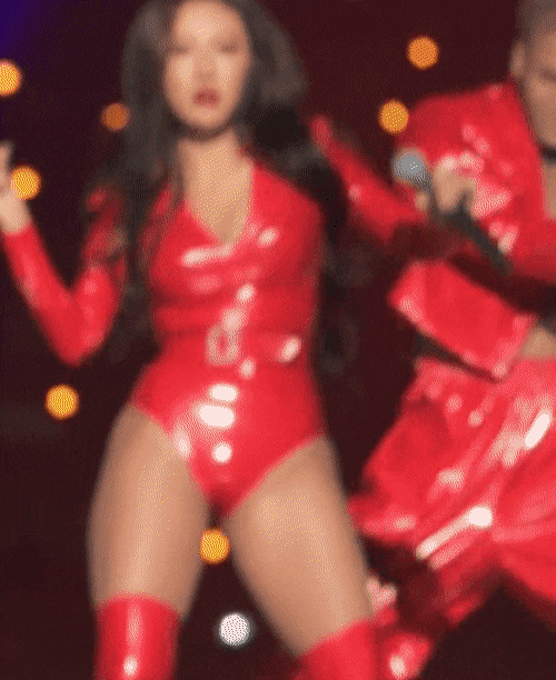 호불호 갈리는 오늘자 마마무 화사 의상.gif | 인스티즈